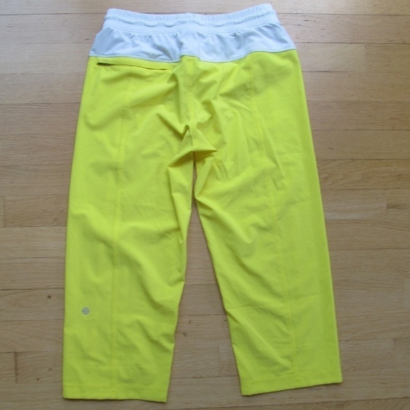 Lululemon Step Lively Crop Capri Pants Yellow - Picture 4 of 7